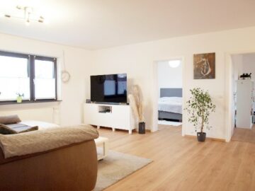 Liebevoll saniert inkl. Traumküche! Perfekt aufgeteilte 1.OG Whng. m. TLBad, Balkon, Gem.Garten u. Keller 68723 Oftersheim, Etagenwohnung