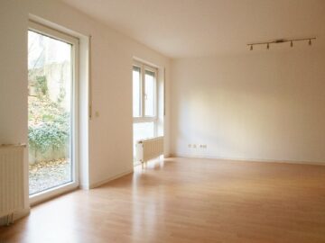 Schöner Wohnen! Ruhig u. doch zentral gelegenes Apartment mit Terrasse u. Grünfläche 68723 Schwetzingen, Souterrainwohnung