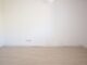 Optimal angebunden im Zentrum! Modernes, helles Apartment mit Pantryküche u. Loggia - Wohnbereich