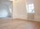 Luxuriöses Wohnen in Bestlage! Exklusive Penthouse/Maisonette in Jugendstilvilla mit EBK, Loggia, uvm. - Wohnraum mit Schiebetür zum abtrennen