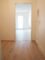 Praktisches Apartment! Neu saniert, top angebunden u. barrierefrei im 1.OG mit Balkon, Keller u. TG - Diele